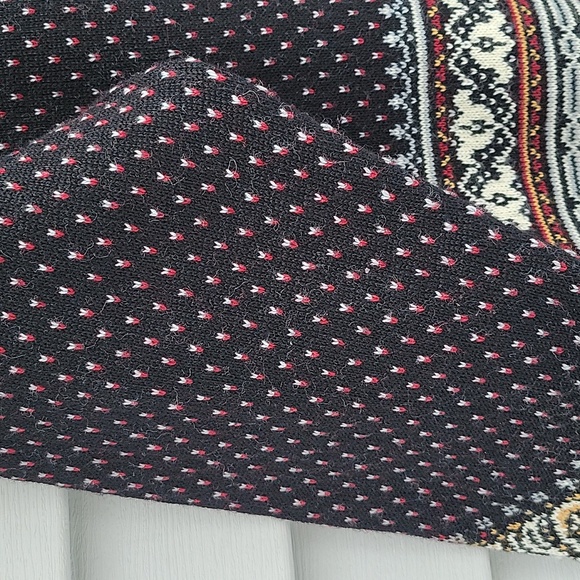 DALE OF NORWAY CLASSIC WOOL SWEATER LARGE SIZE - Picture 4 of 17